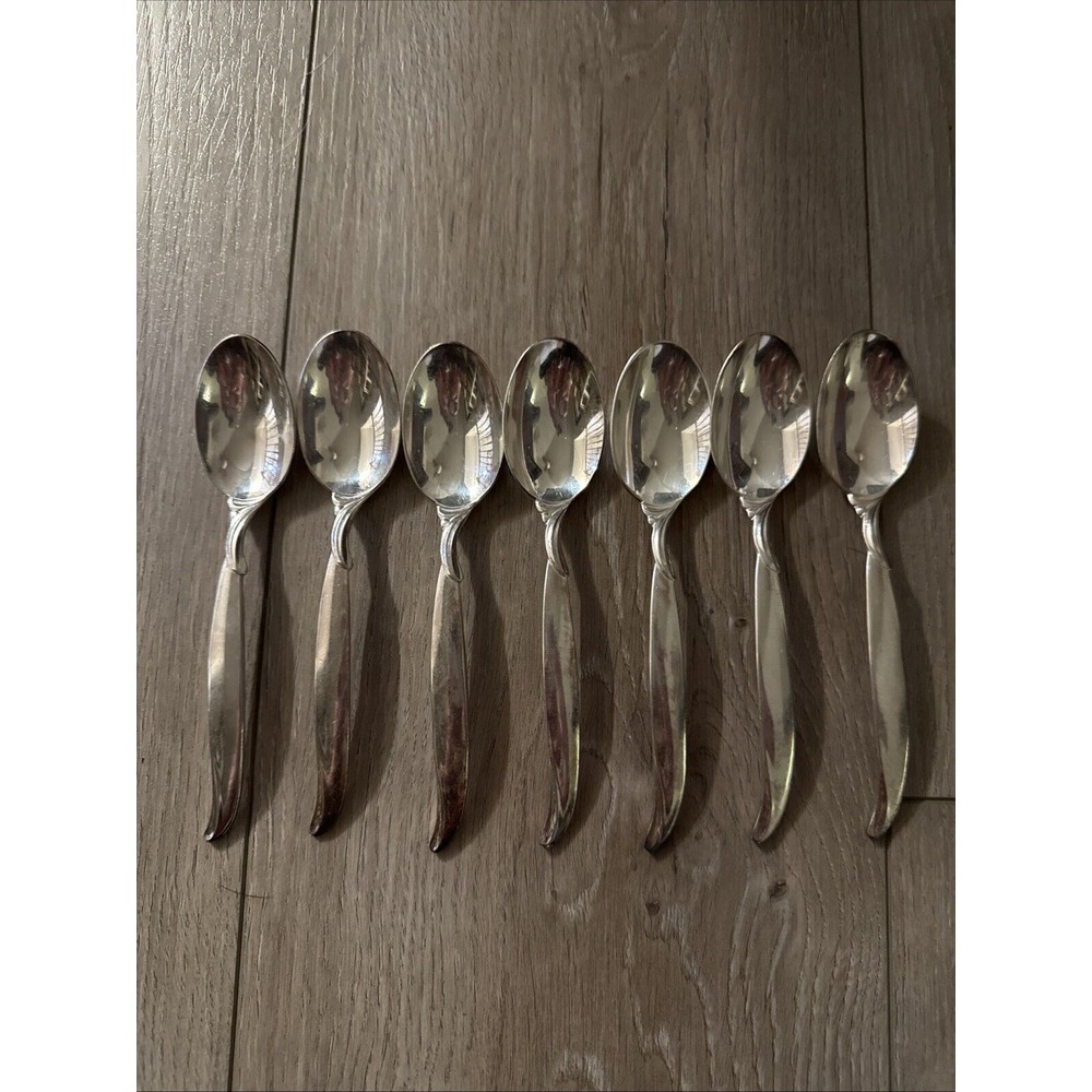7 PCs 1847 Rogers Bros Teaspoons Flair‎ Pattern Silverplate Flatware